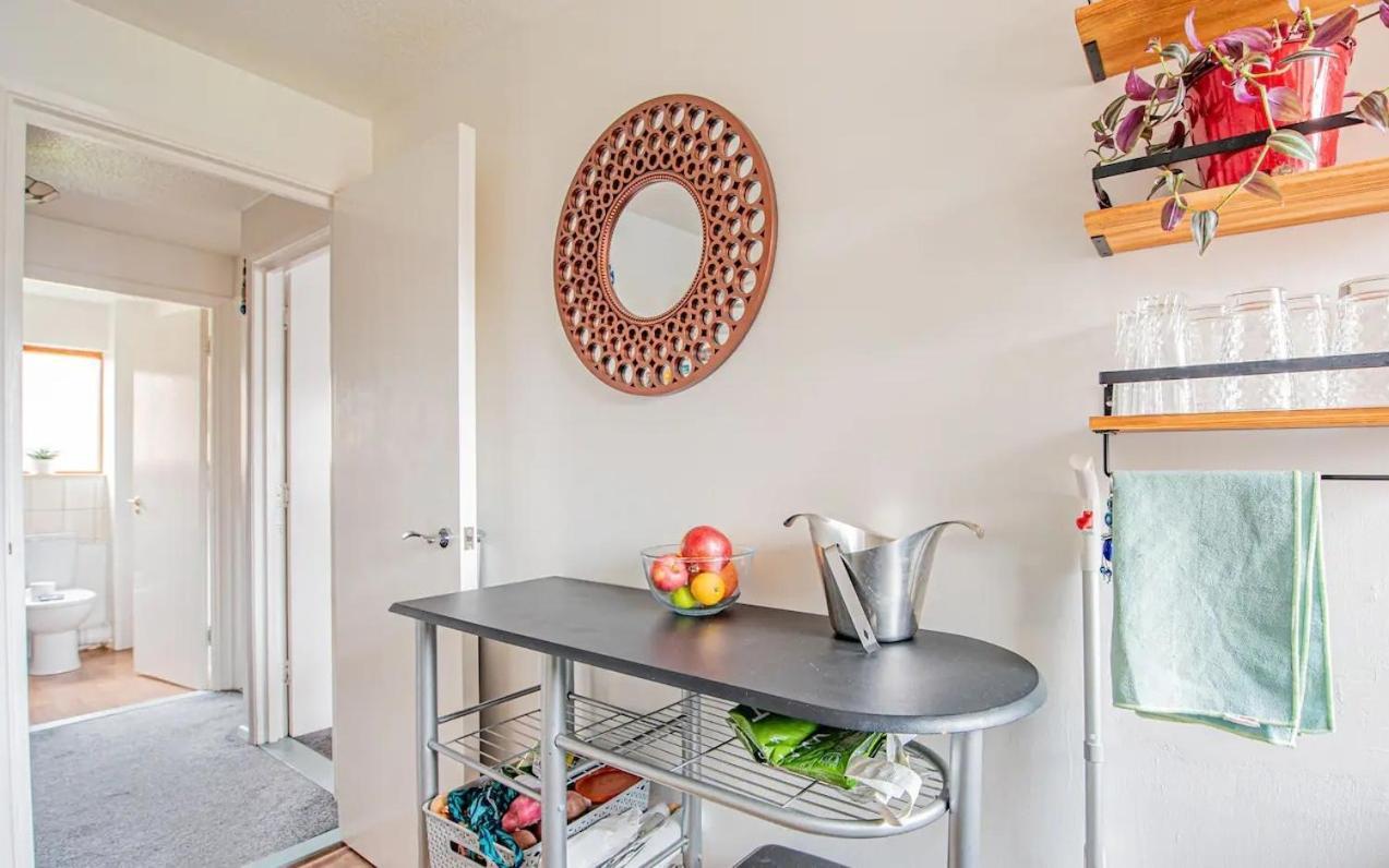Home Away Home Near Heathrow Airport Cowley  Εξωτερικό φωτογραφία