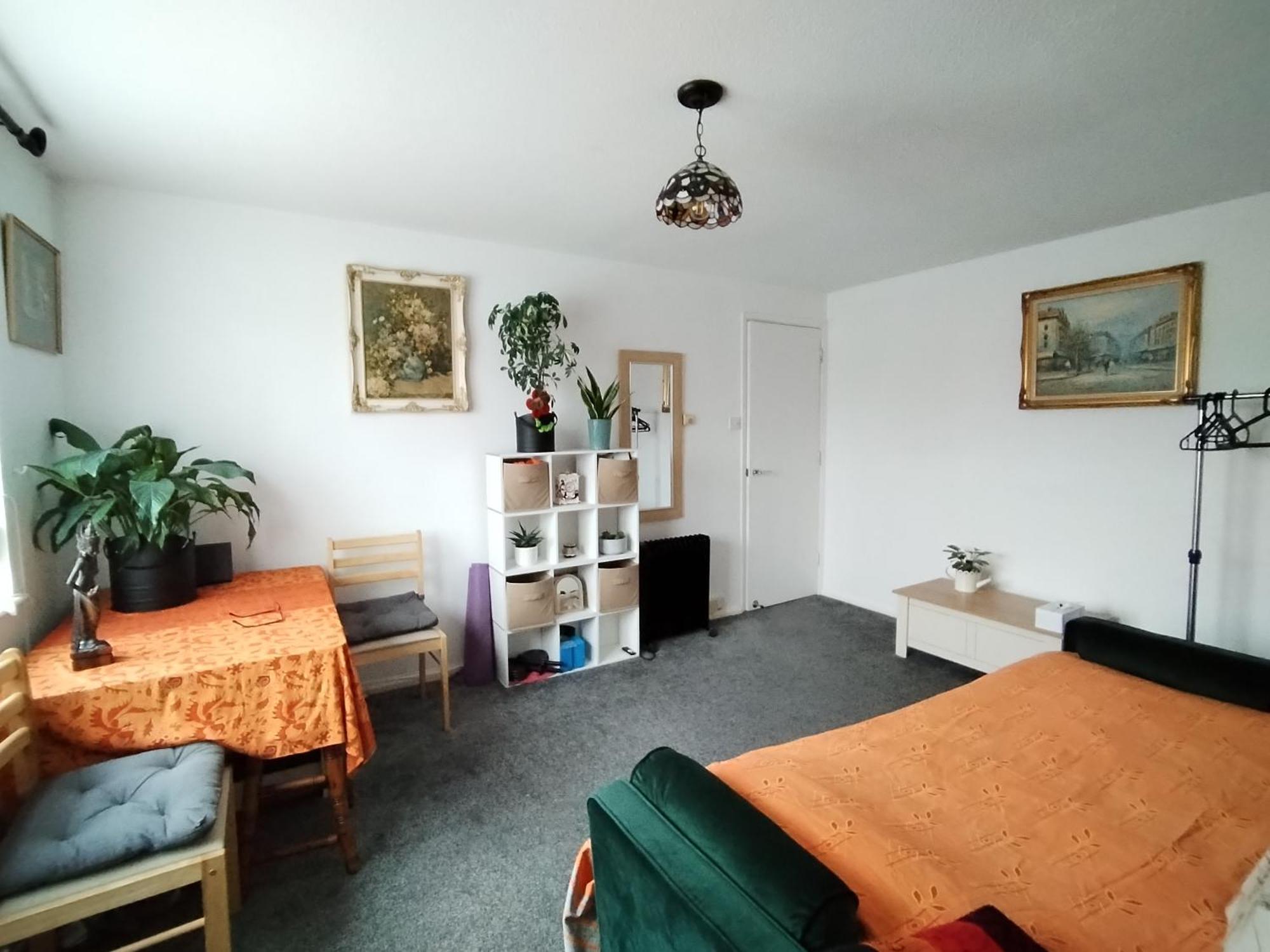 Home Away Home Near Heathrow Airport Cowley  Εξωτερικό φωτογραφία